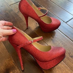 Red sparkle platform heel